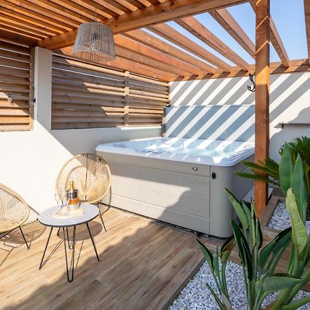 L'Entre Deux-Suite Romantique - Jacuzzi Privatif - Clim Reversible - Wifi Le Somail 外观 照片