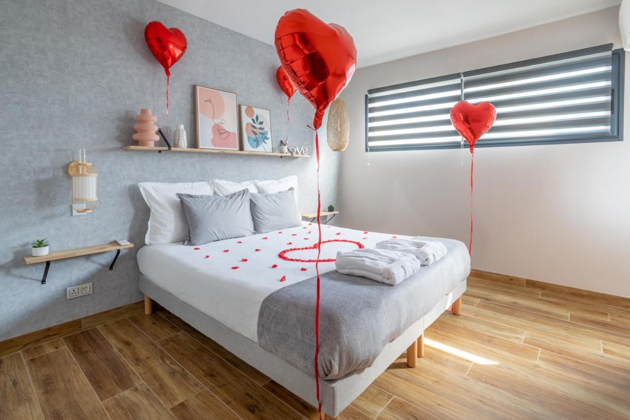 L'Entre Deux-Suite Romantique - Jacuzzi Privatif - Clim Reversible - Wifi Le Somail 外观 照片